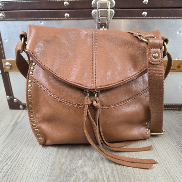 The Sak Silverlake Flap Crossbody Bag - Picture 1 of 9
